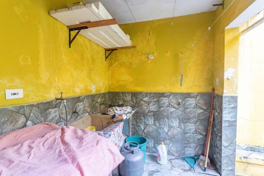 Área de serviço  de casa à venda com 2 quartos, 180m² em Vila Guacuri, Diadema