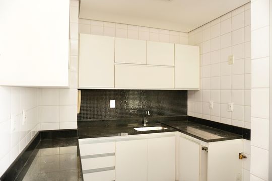 Cozinha  de apartamento à venda com 3 quartos, 160m² em Funcionários, Belo Horizonte