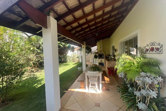 Casa de Condomínio à venda com 4 quartos, 260m² em Jardim Nova Suica, Valinhos