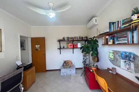 Casa de Condomínio à venda com 4 quartos, 260m² em Jardim Nova Suica, Valinhos