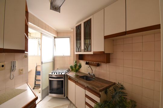 Cozinha de apartamento à venda com 3 quartos, 83m² em Bigorrilho, Curitiba