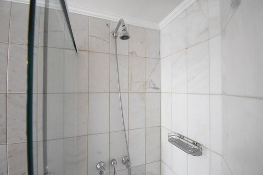 Banheiro da Suíte de apartamento à venda com 3 quartos, 83m² em Bigorrilho, Curitiba