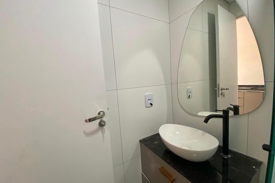 Banheiro de kitnet/studio para alugar com 1 quarto, 22m² em Vila Mariana, São Paulo