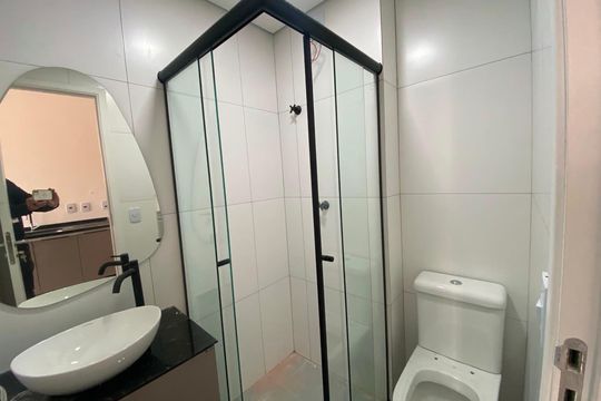Banheiro de kitnet/studio para alugar com 1 quarto, 22m² em Vila Mariana, São Paulo