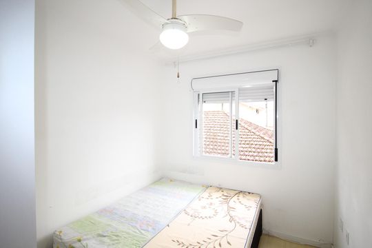 Quarto 2 de apartamento à venda com 2 quartos, 59m² em Vila Ipiranga, Porto Alegre