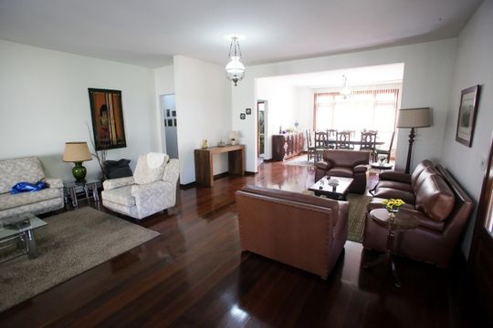 Sala de Estar de casa para alugar com 3 quartos, 285m² em Pechincha, Rio de Janeiro