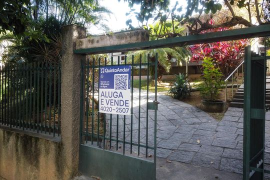 Fachada de casa para alugar com 3 quartos, 285m² em Pechincha, Rio de Janeiro