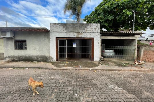Fachada de casa à venda com 4 quartos, 230m² em Canudos, Novo Hamburgo