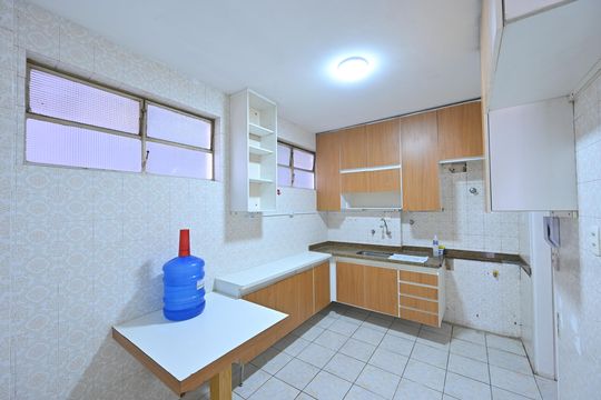 Cozinha de apartamento à venda com 2 quartos, 97m² em Vila Clementino, São Paulo