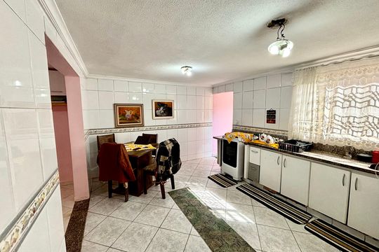 Cozinha 1 de casa para alugar com 3 quartos, 100m² em Vila Dalila, São Paulo