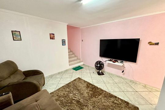 Sala  de casa para alugar com 3 quartos, 100m² em Vila Dalila, São Paulo