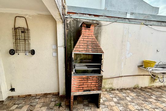 Área externa de casa para alugar com 3 quartos, 100m² em Vila Dalila, São Paulo