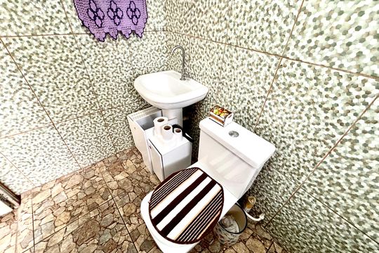 Banheiro de casa para alugar com 1 quarto, 24m² em Vila Dalila, São Paulo
