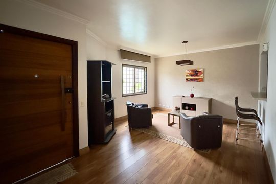 Sala 2 de casa à venda com 4 quartos, 400m² em Boqueirão, Curitiba