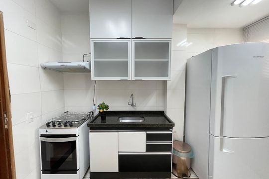 Cozinha de apartamento para alugar com 2 quartos, 78m² em Vila Lageado, São Paulo