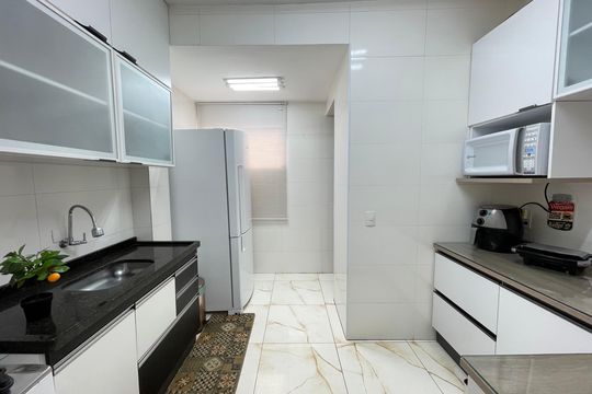 Cozinha de apartamento para alugar com 2 quartos, 78m² em Vila Lageado, São Paulo