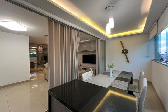 Apartamento para alugar com 4 quartos, 140m² em Pampulha, Belo Horizonte