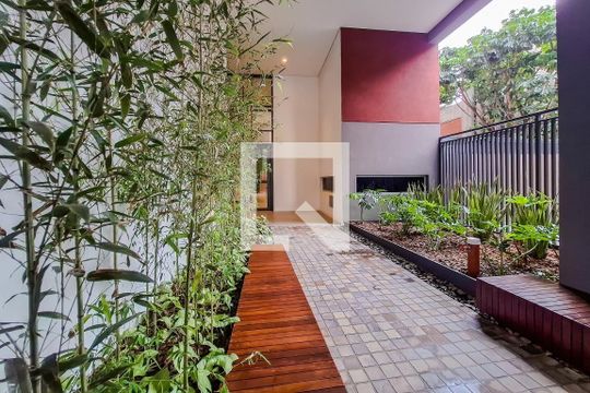 Hall de entrada de kitnet/studio para alugar com 1 quarto, 24m² em Liberdade, São Paulo