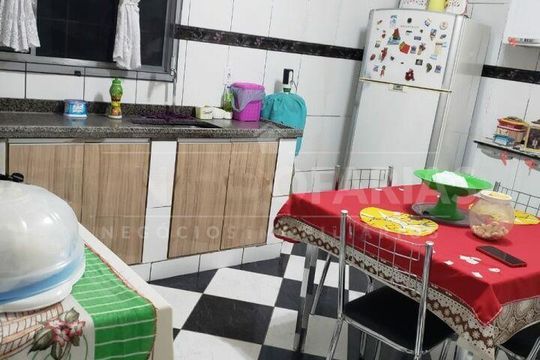 Casa à venda com 3 quartos, 165m² em Jardim Shangrilá (Zona Sul), São Paulo