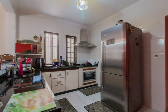 Cozinha de casa para alugar com 3 quartos, 203m² em Jardim Bom Recanto, Mauá