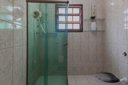 Banheiro Social 1 de casa para alugar com 3 quartos, 203m² em Jardim Bom Recanto, Mauá