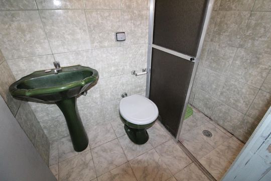 Banheiro de apartamento para alugar com 2 quartos, 60m² em Conjunto Residencial Trinta E Um de Marco, São José dos Campos