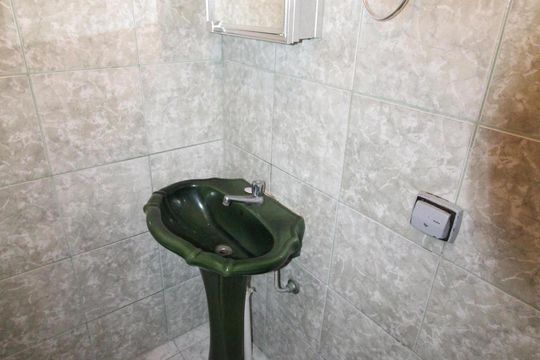 Banheiro de apartamento para alugar com 2 quartos, 60m² em Conjunto Residencial Trinta E Um de Marco, São José dos Campos