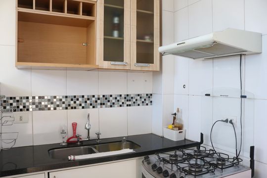 Cozinha e Área de Serviço de apartamento para alugar com 2 quartos, 86m² em Lapa, São Paulo