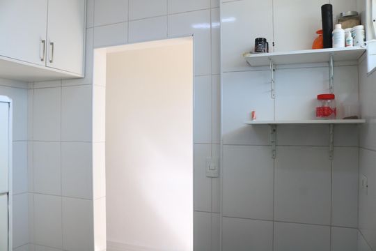 Cozinha e Área de Serviço de apartamento para alugar com 2 quartos, 86m² em Lapa, São Paulo