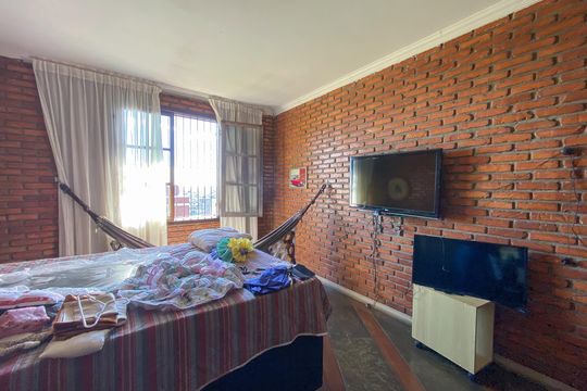 Casa para alugar com 3 quartos, 900m² em Barreiro, Belo Horizonte