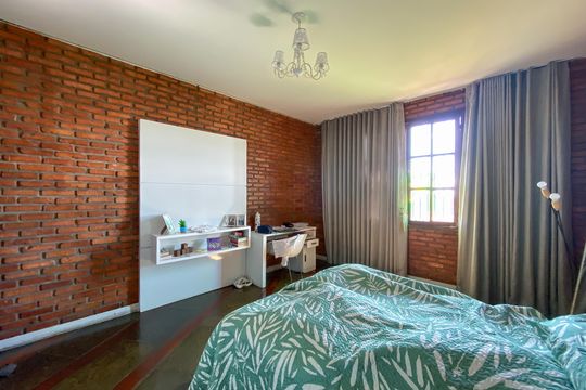 Casa para alugar com 3 quartos, 900m² em Barreiro, Belo Horizonte