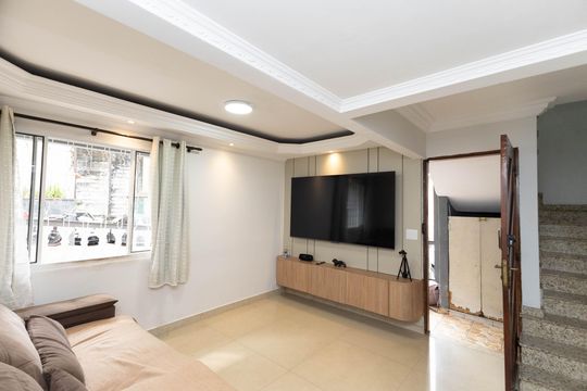 Casa de Condomínio para alugar com 3 quartos, 129m² em Parque Casa de Pedra, São Paulo