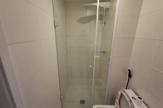 Banheiro de apartamento à venda com 2 quartos, 37m² em Lapa de Baixo, São Paulo