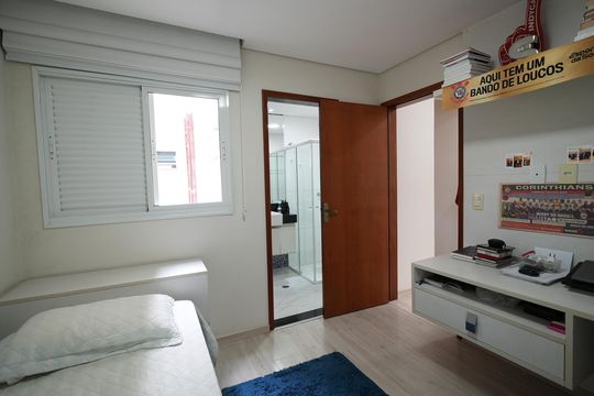 Quarto Suite 1 de casa à venda com 3 quartos, 250m² em Vila Alpina, Santo André