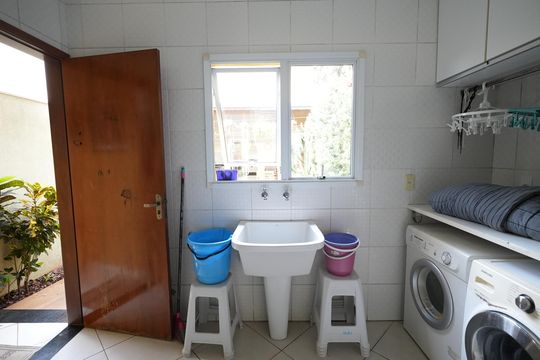 Casa à venda com 3 quartos, 250m² em Vila Alpina, Santo André