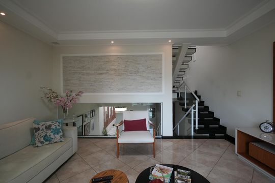 Sala de casa à venda com 3 quartos, 250m² em Vila Alpina, Santo André
