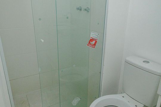 Banheiro de apartamento para alugar com 2 quartos, 50m² em Campo Grande, Rio de Janeiro