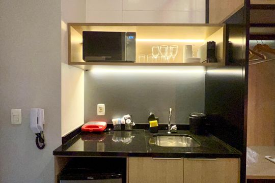 Cozinha de kitnet/studio à venda com 1 quarto, 25m² em Vila Madalena, São Paulo