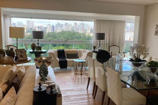 Apartamento à venda com 4 quartos, 234m² em Aclimação, São Paulo