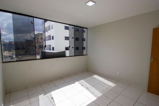 Quarto 1 de apartamento à venda com 2 quartos, 51m² em Qe 40, Brasília
