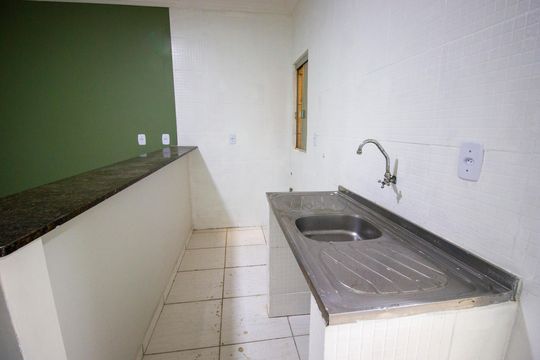 Sala -Cozinha de apartamento à venda com 2 quartos, 51m² em Qe 40, Brasília