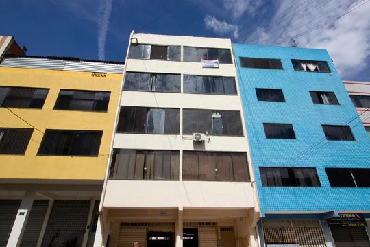 Fachada de apartamento à venda com 2 quartos, 51m² em Qe 40, Brasília