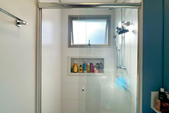 Banheiro da Suíte de apartamento à venda com 2 quartos, 70m² em Sumarezinho, São Paulo