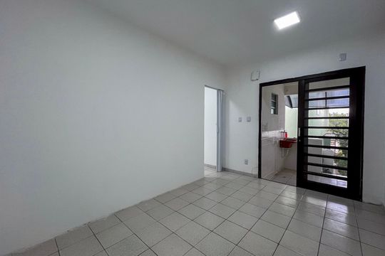 Casa para alugar com 1 quarto, 49m² em Jardim Maria Estela, São Paulo