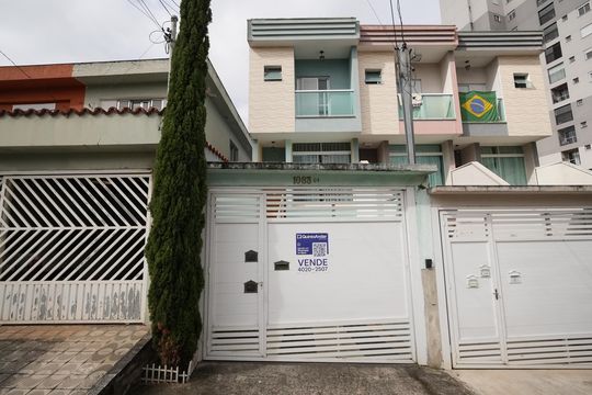 Fachada de casa à venda com 3 quartos, 166m² em Campestre, Santo André