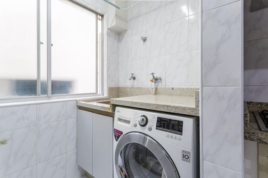 Área de Serviço de apartamento para alugar com 2 quartos, 75m² em Itaim Bibi, São Paulo