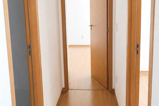Corredor de apartamento para alugar com 2 quartos, 43m² em Chácara São Pedro, Aparecida de Goiânia