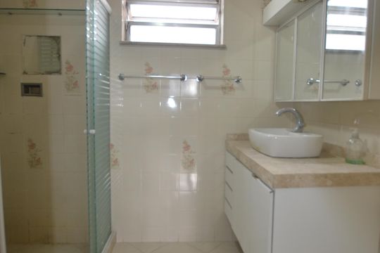 Banheiro da Suite de apartamento à venda com 3 quartos, 129m² em Vila Valqueire, Rio de Janeiro