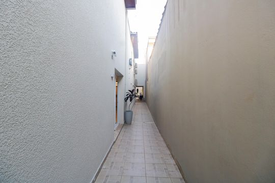 Quintal de casa à venda com 4 quartos, 250m² em Santa Terezinha, Santo André