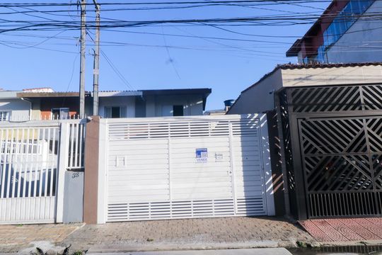 Fachada de casa à venda com 4 quartos, 250m² em Santa Terezinha, Santo André